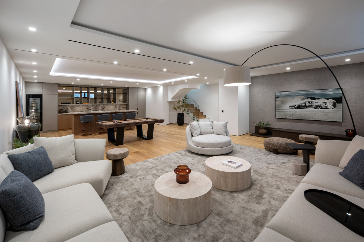 4 Bed Apartment for sale in The Golden Mile Costa Del Sol, Málaga, Spain