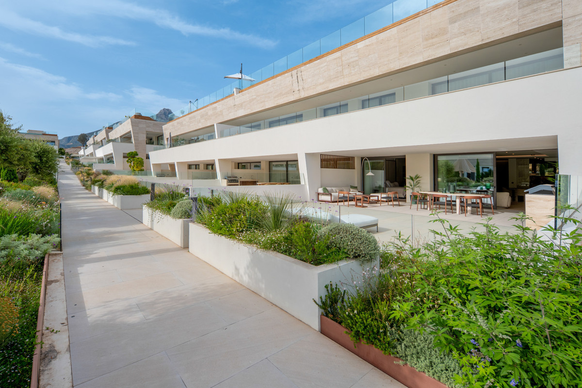 4 Bed Apartment for sale in The Golden Mile Costa Del Sol, Málaga, Spain