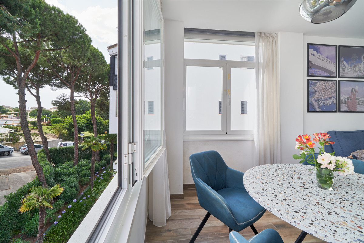 2 Bed Apartment for sale in Elviria Costa Del Sol, Málaga, Spain