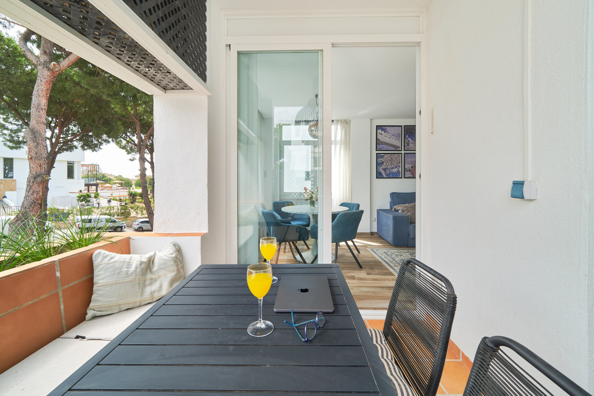 2 Bed Apartment for sale in Elviria Costa Del Sol, Málaga, Spain