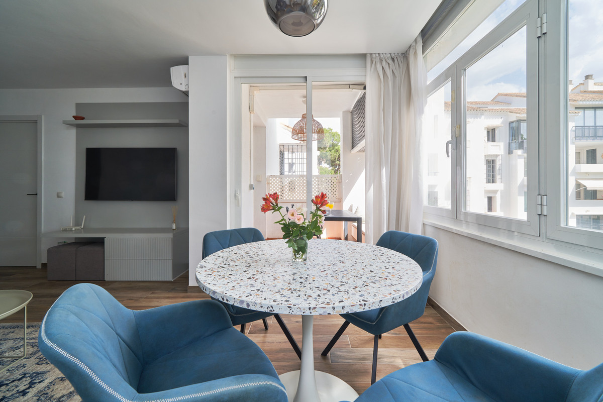 2 Bed Apartment for sale in Elviria Costa Del Sol, Málaga, Spain