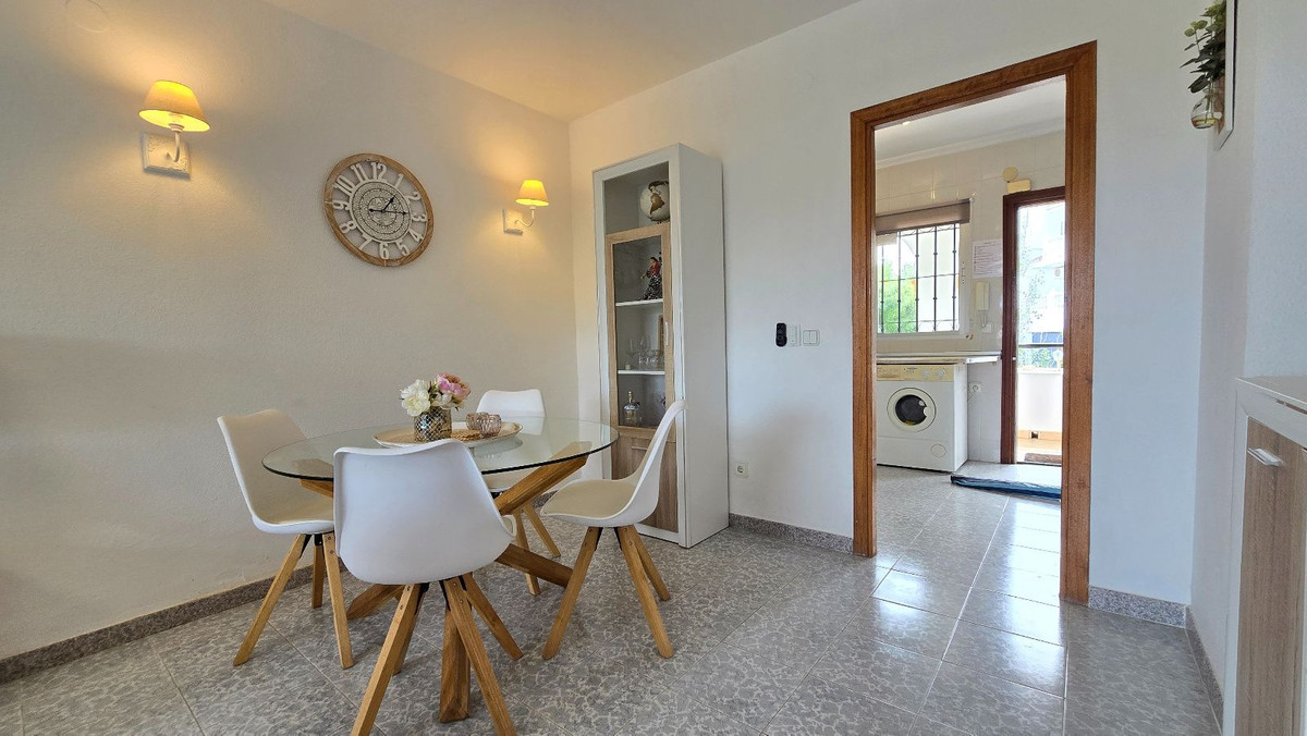 Se vende Apartamento Planta Baja de 2 dormitorios en Costa Del Sol, Málaga, España