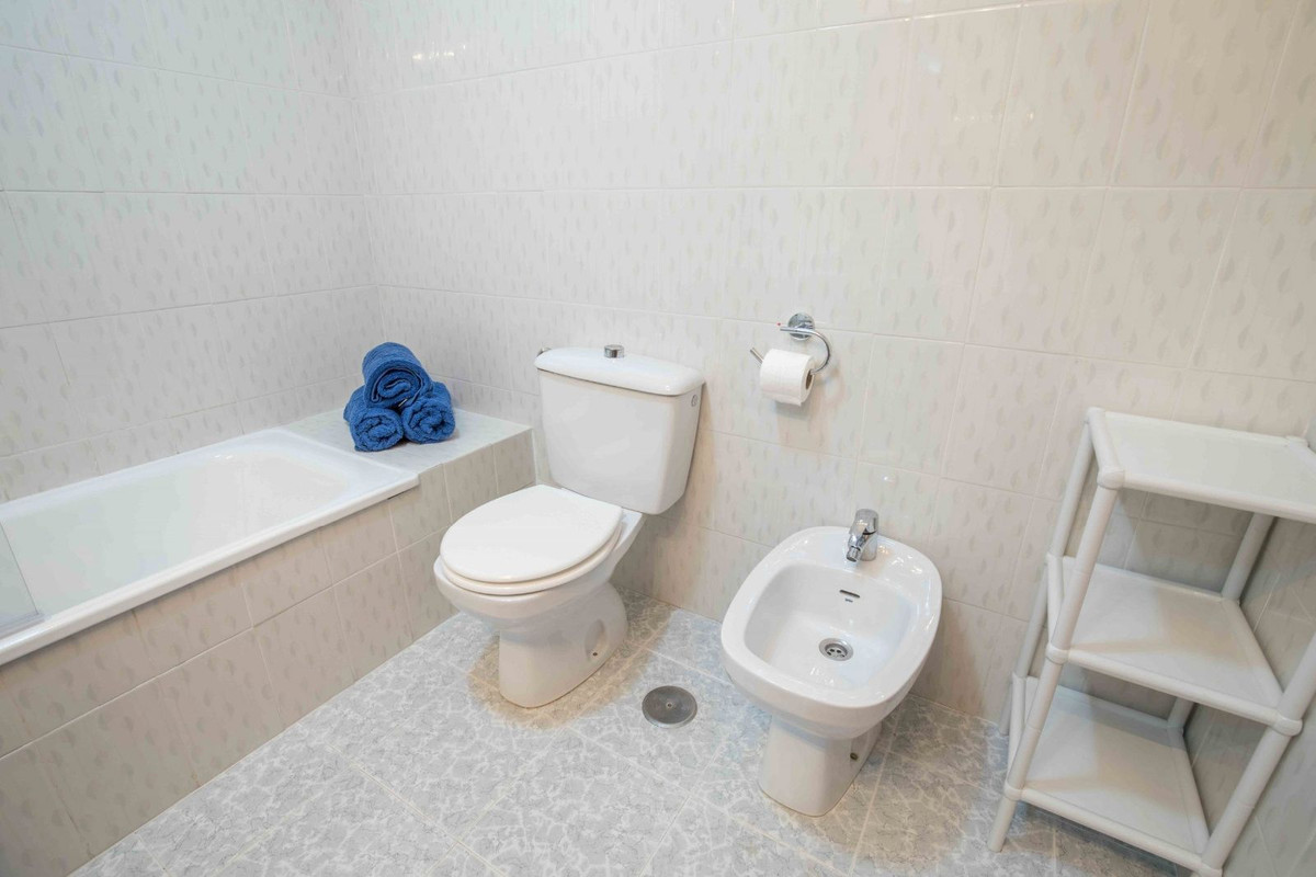 Se vende Apartamento Planta Baja de 2 dormitorios en Costa Del Sol, Málaga, España