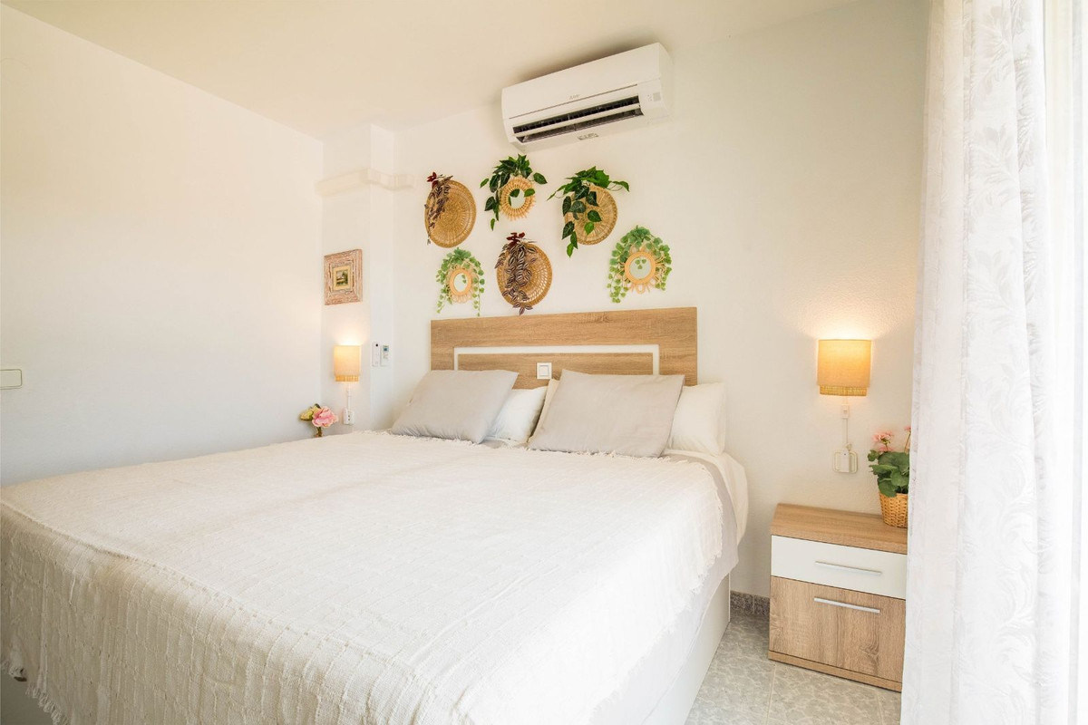 Se vende Apartamento Planta Baja de 2 dormitorios en Costa Del Sol, Málaga, España