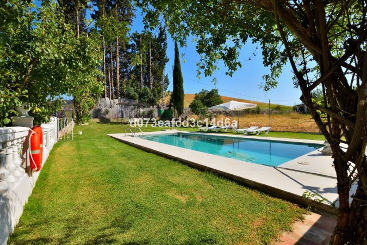 Se vende Finca - Cortijo de 3 dormitorios en Costa Del Sol, Málaga, España