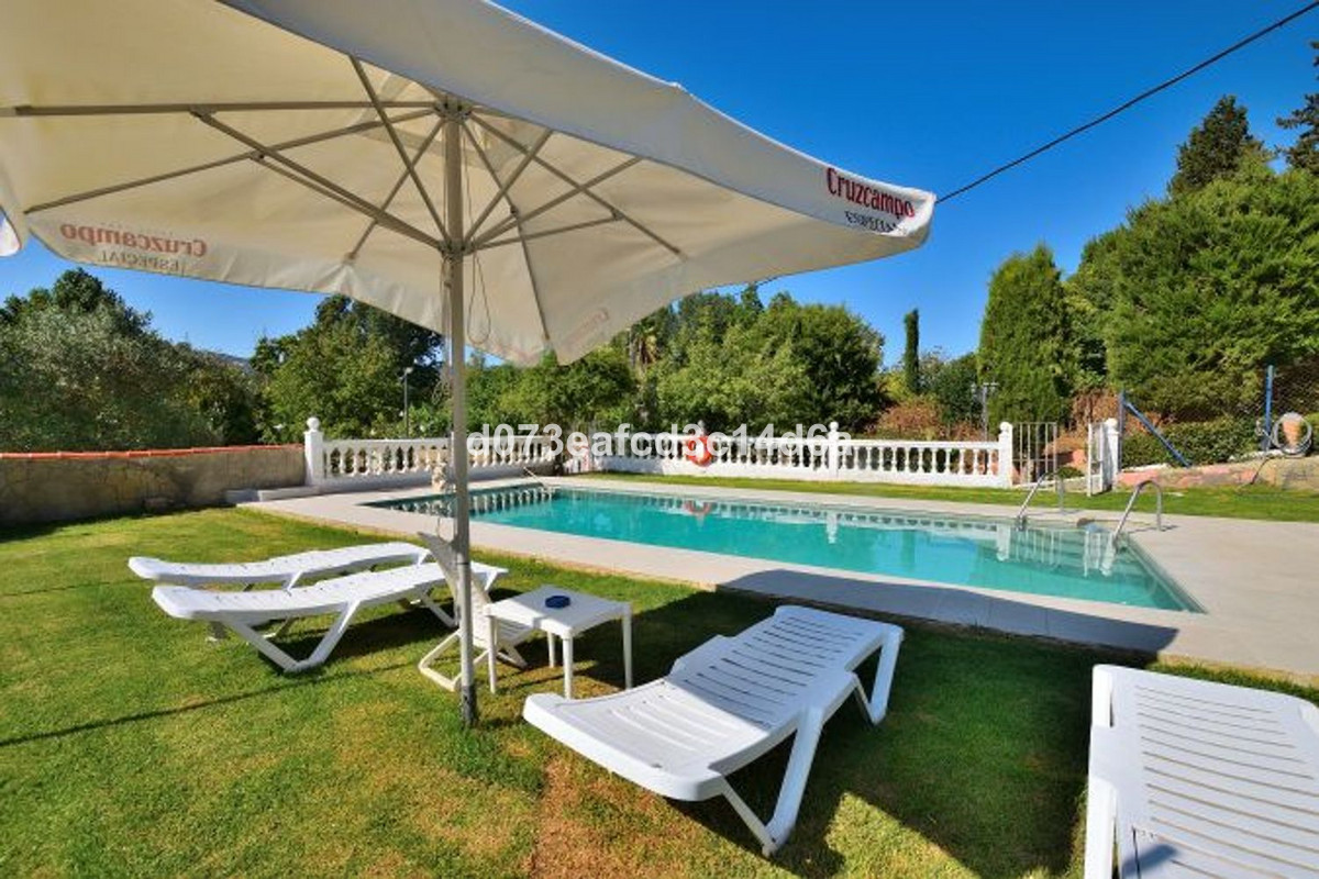 Se vende Finca - Cortijo de 3 dormitorios en Costa Del Sol, Málaga, España