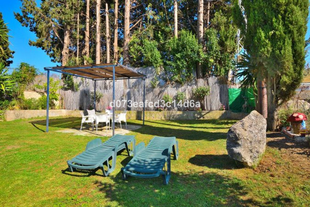 Se vende Finca - Cortijo de 3 dormitorios en Costa Del Sol, Málaga, España