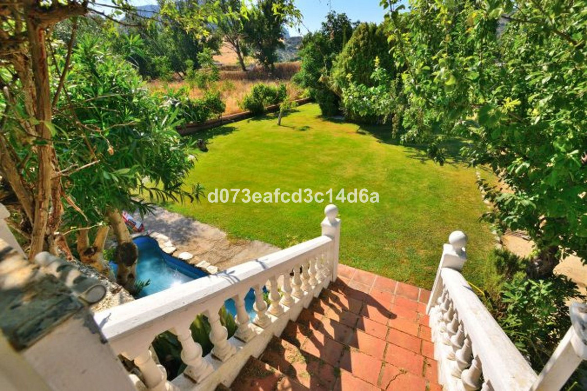 Se vende Finca - Cortijo de 3 dormitorios en Costa Del Sol, Málaga, España