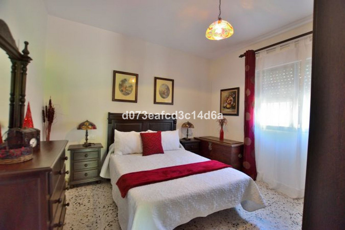 Se vende Finca - Cortijo de 3 dormitorios en Costa Del Sol, Málaga, España