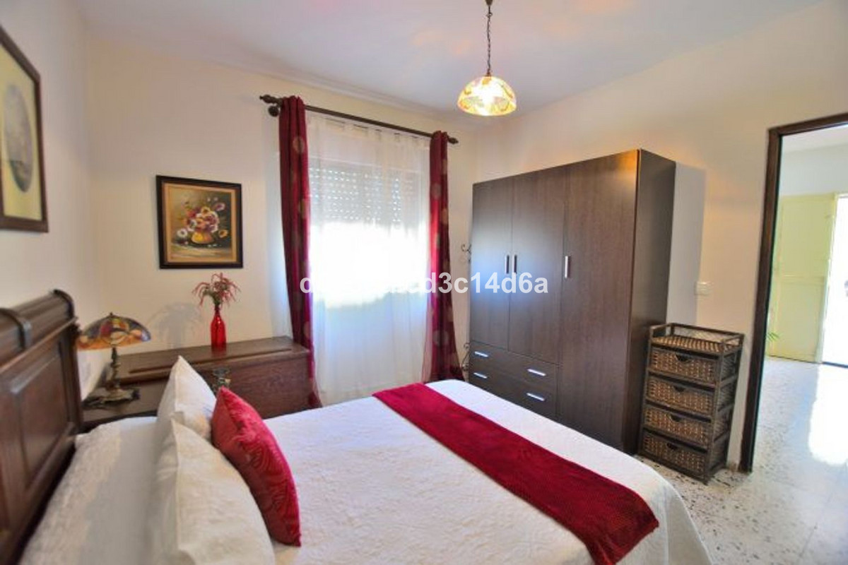Se vende Finca - Cortijo de 3 dormitorios en Costa Del Sol, Málaga, España