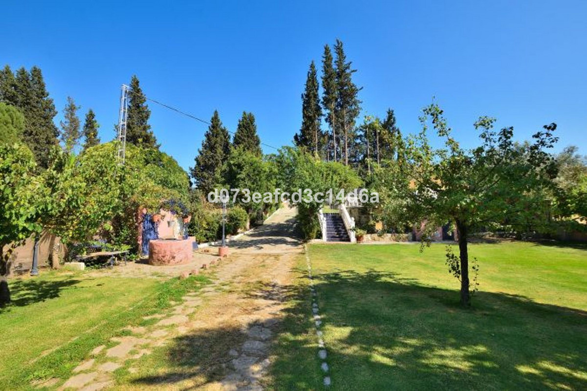 Se vende Finca - Cortijo de 3 dormitorios en Costa Del Sol, Málaga, España