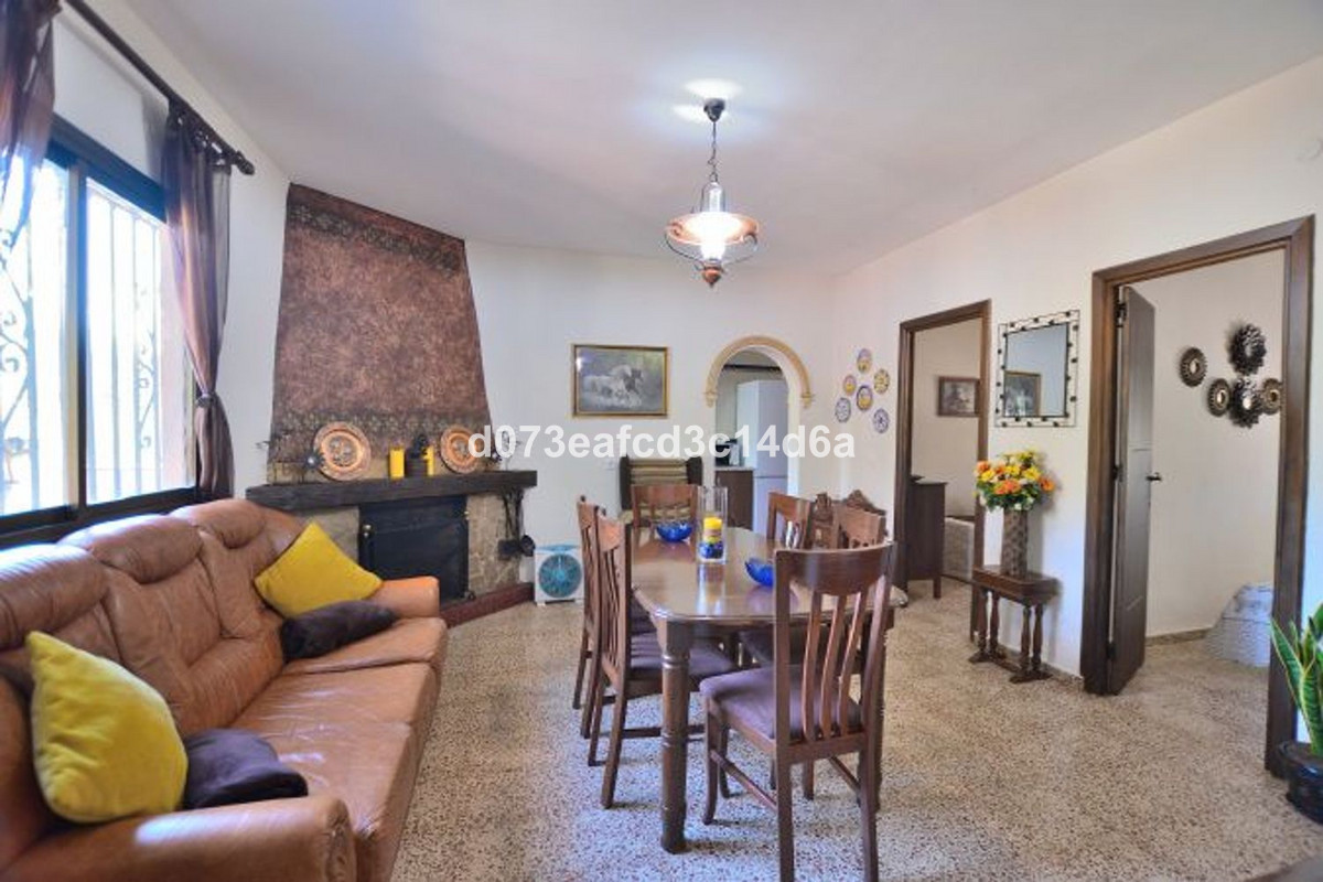 Se vende Finca - Cortijo de 3 dormitorios en Costa Del Sol, Málaga, España