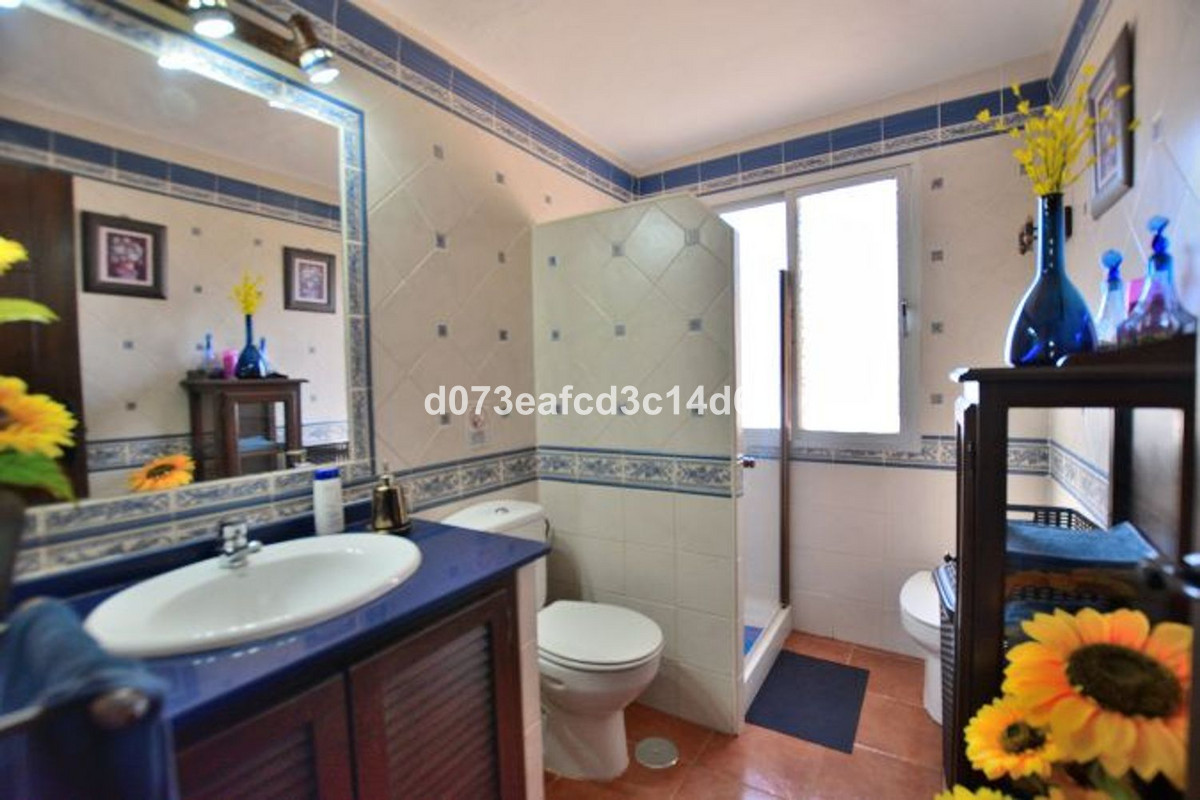Se vende Finca - Cortijo de 3 dormitorios en Costa Del Sol, Málaga, España