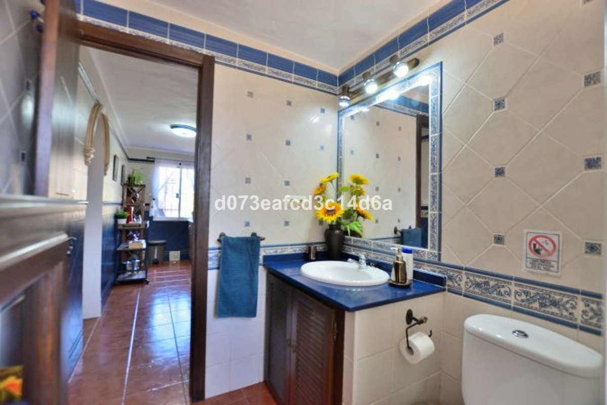 Se vende Finca - Cortijo de 3 dormitorios en Costa Del Sol, Málaga, España