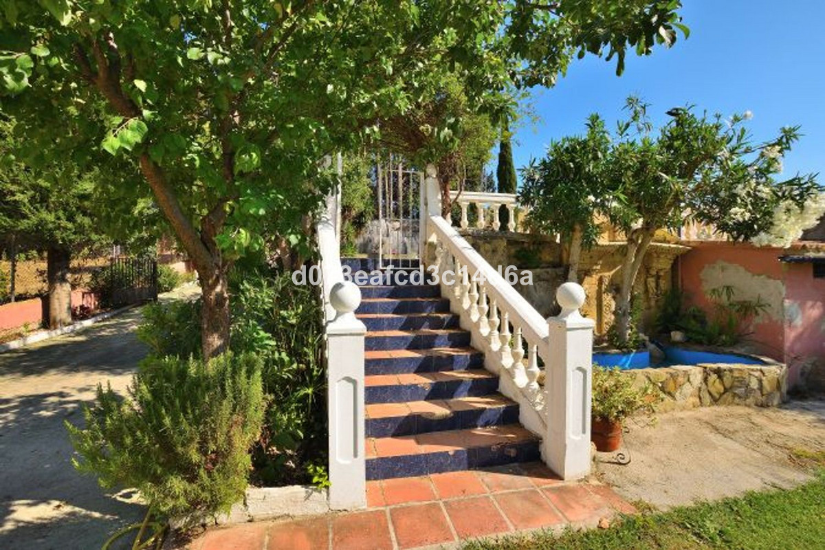 Se vende Finca - Cortijo de 3 dormitorios en Costa Del Sol, Málaga, España