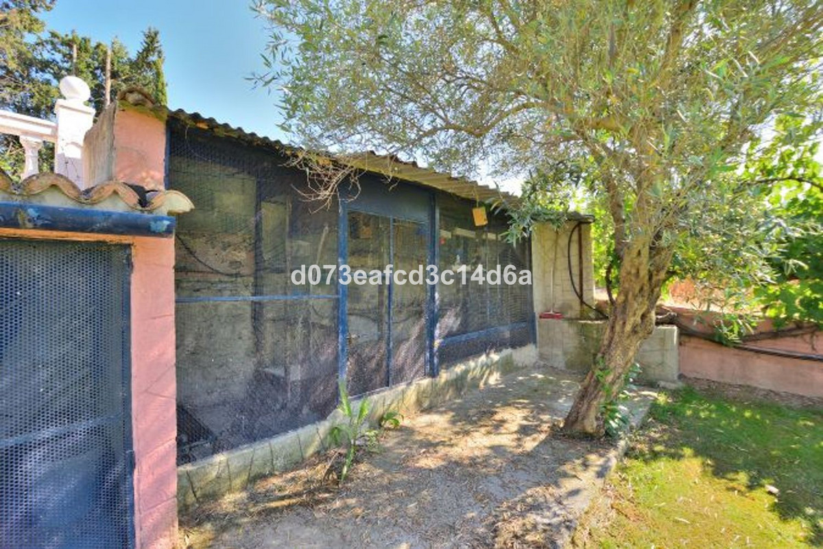 Se vende Finca - Cortijo de 3 dormitorios en Costa Del Sol, Málaga, España