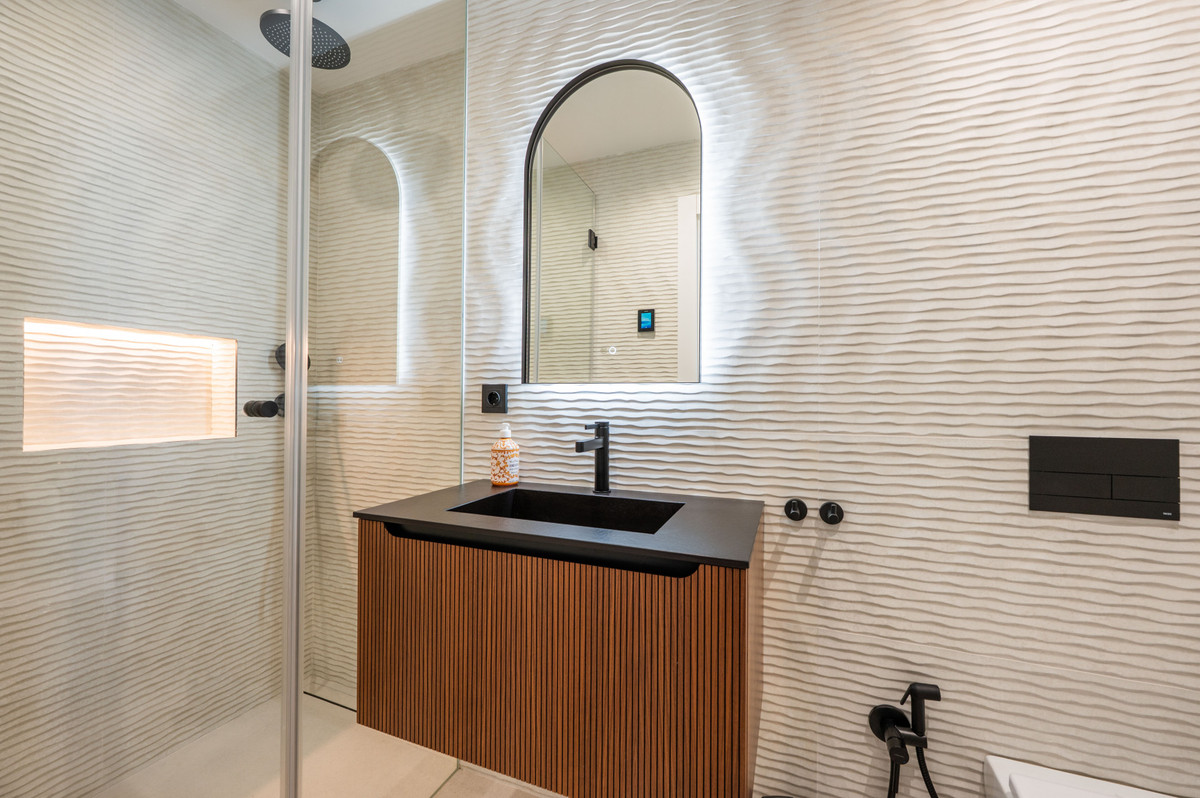 3 Bed Apartment for sale in The Golden Mile Costa Del Sol, Málaga, Spain
