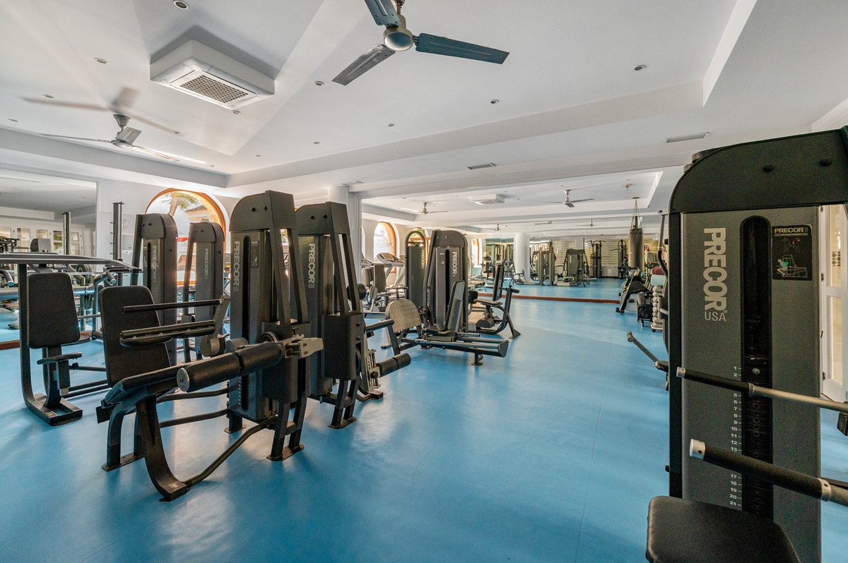 3 Bed Apartment for sale in The Golden Mile Costa Del Sol, Málaga, Spain