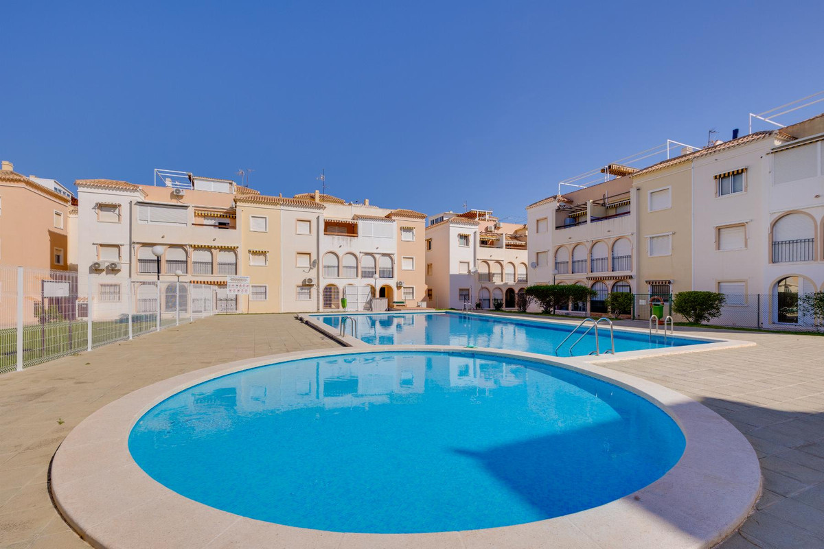 2 Bed Townhouse for sale in Torrevieja Costa Blanca, Alicante, Spain