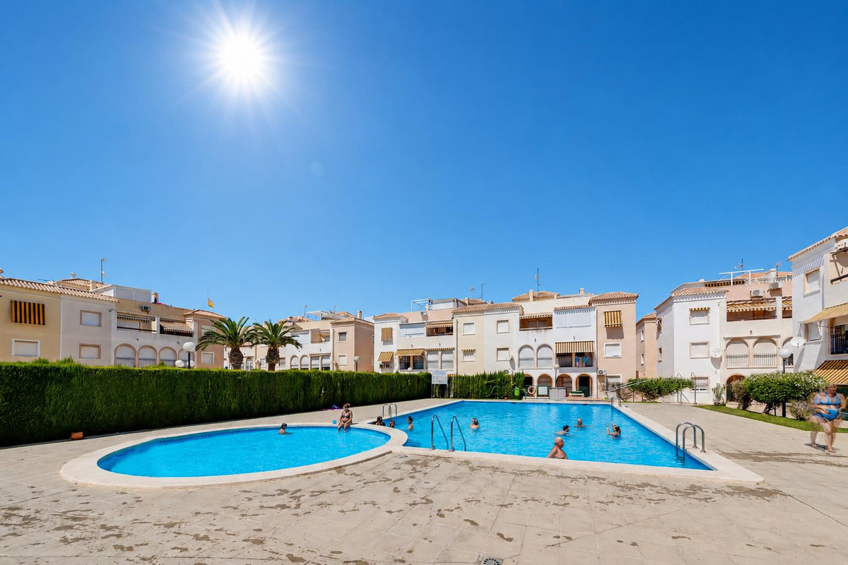 2 Bed Townhouse for sale in Torrevieja Costa Blanca, Alicante, Spain