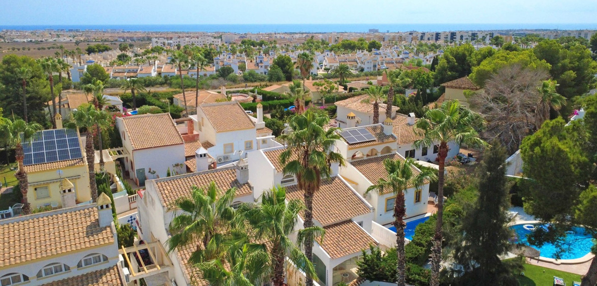 3 Bed Townhouse for sale in Villamartin Costa Blanca, Alicante, Spain