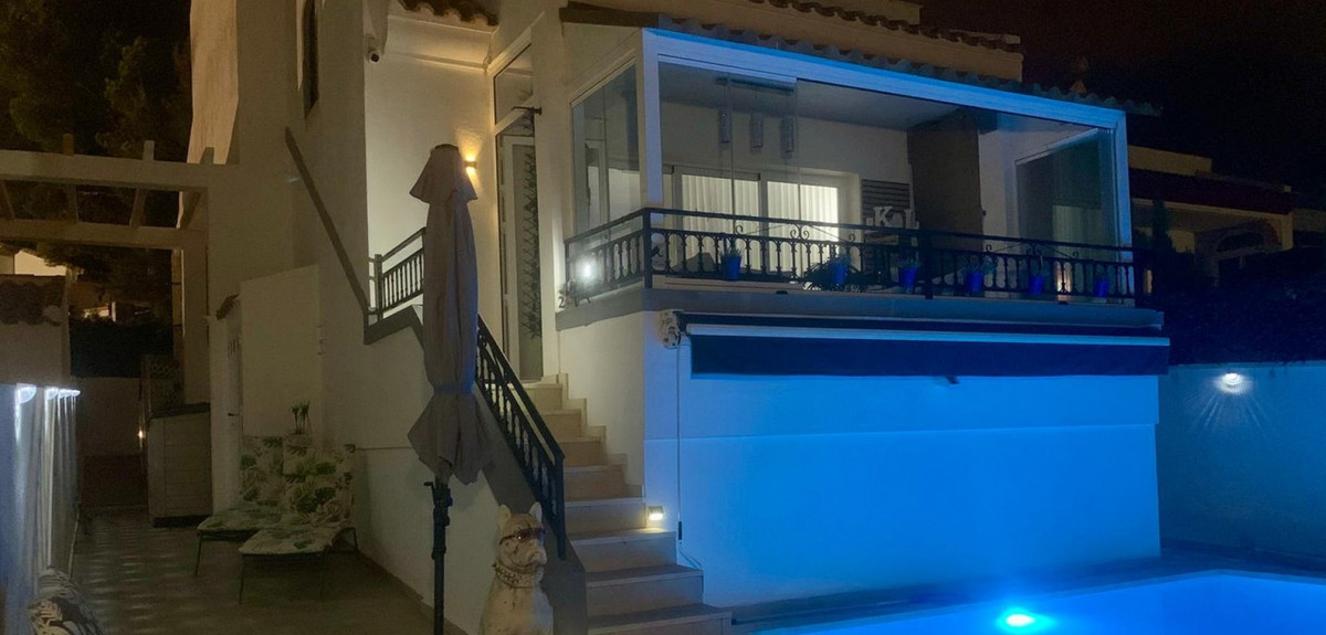 3 Bed Townhouse for sale in Villamartin Costa Blanca, Alicante, Spain
