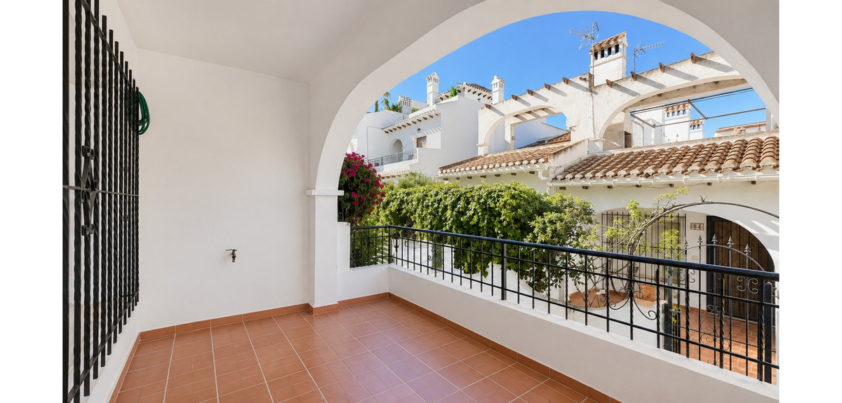 2 Bed Townhouse for sale in Torrevieja Costa Blanca, Alicante, Spain