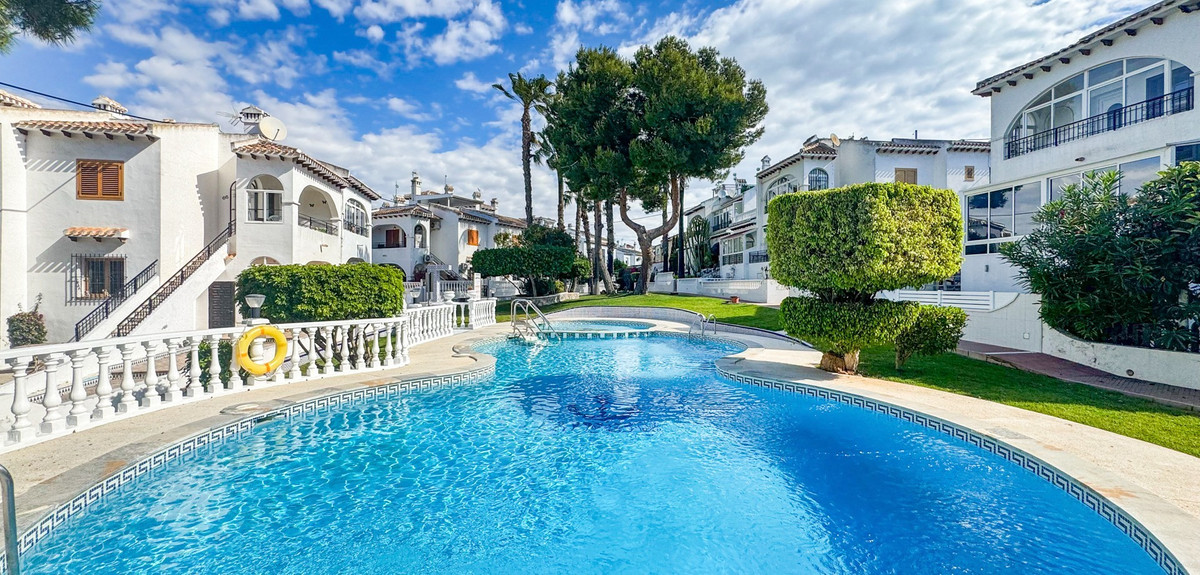 2 Bed Townhouse for sale in Torrevieja Costa Blanca, Alicante, Spain