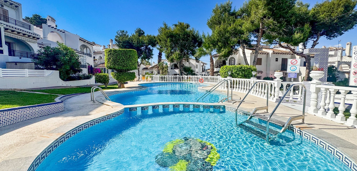 2 Bed Townhouse for sale in Torrevieja Costa Blanca, Alicante, Spain