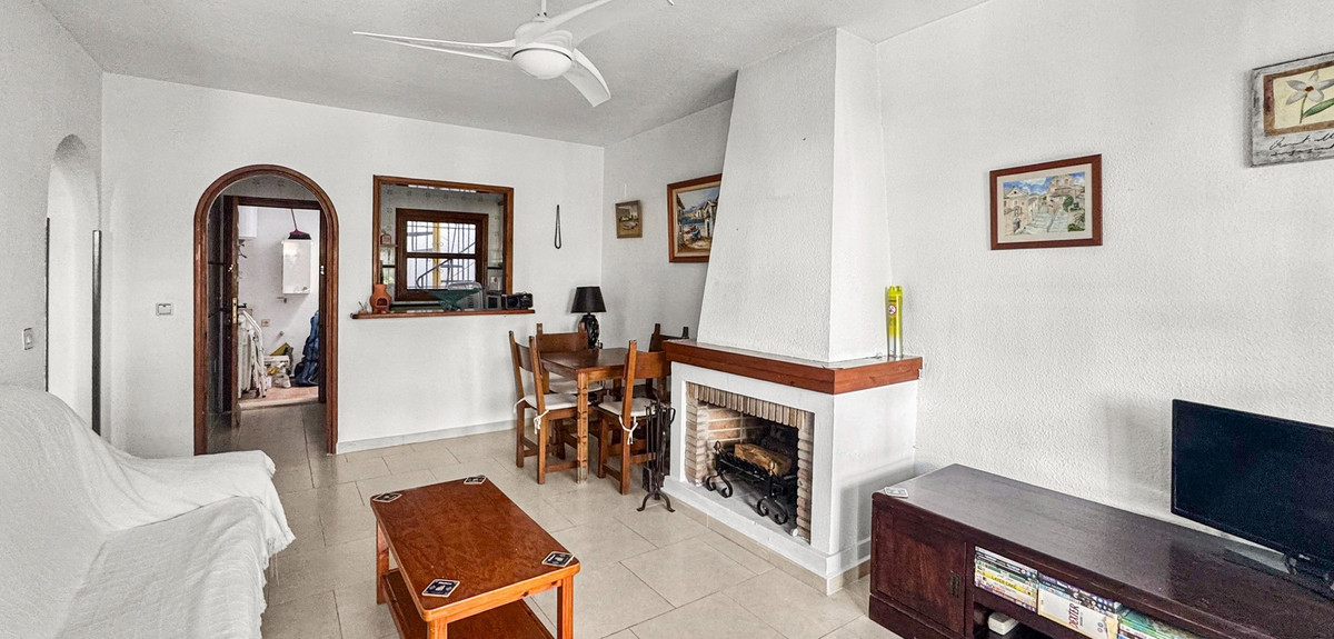 2 Bed Townhouse for sale in Torrevieja Costa Blanca, Alicante, Spain