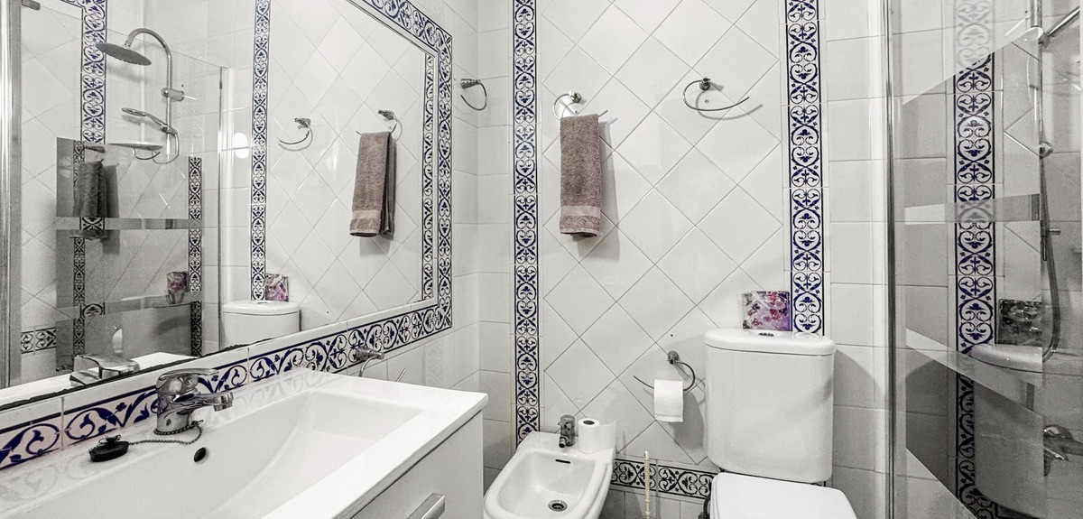 2 Bed Townhouse for sale in Torrevieja Costa Blanca, Alicante, Spain