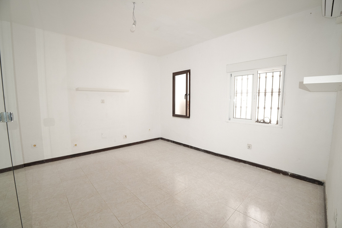 4 Bed Townhouse for sale in Nueva Andalucía Costa Del Sol, Málaga, Spain
