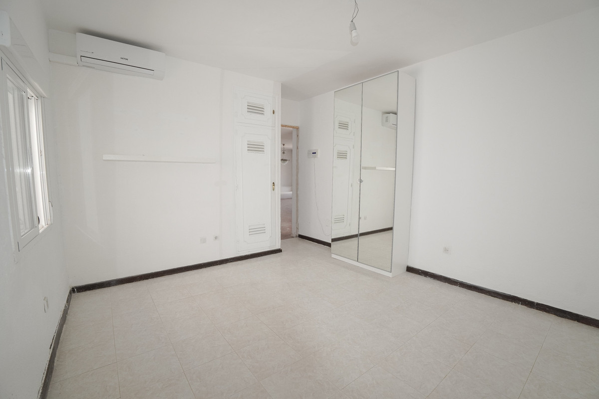 4 Bed Townhouse for sale in Nueva Andalucía Costa Del Sol, Málaga, Spain