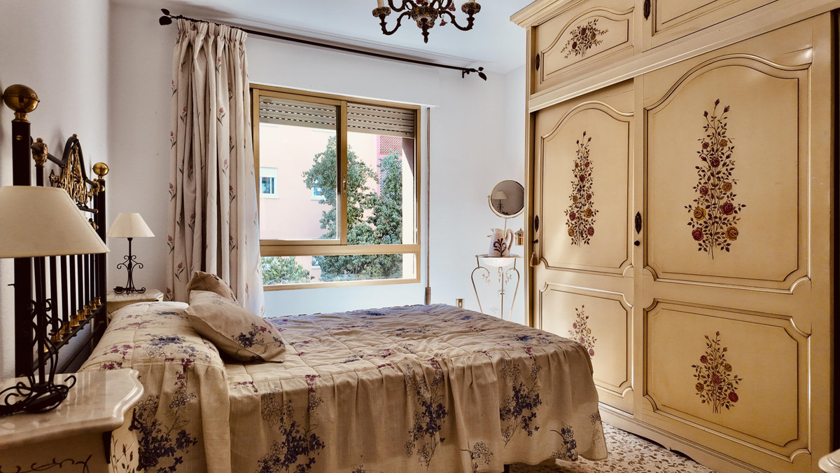 Se vende Apartamento Planta Media de 4 dormitorios en Costa Del Sol, Málaga, España