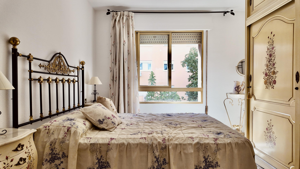 Se vende Apartamento Planta Media de 4 dormitorios en Costa Del Sol, Málaga, España