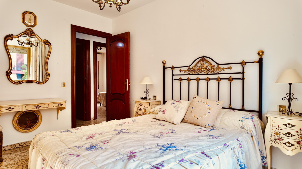 Se vende Apartamento Planta Media de 4 dormitorios en Costa Del Sol, Málaga, España