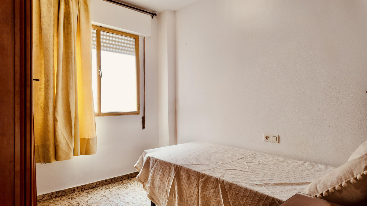 Se vende Apartamento Planta Media de 4 dormitorios en Costa Del Sol, Málaga, España