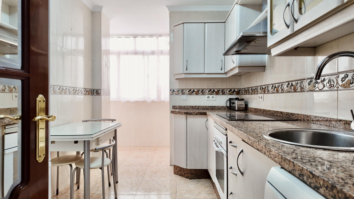 Se vende Apartamento Planta Media de 4 dormitorios en Costa Del Sol, Málaga, España