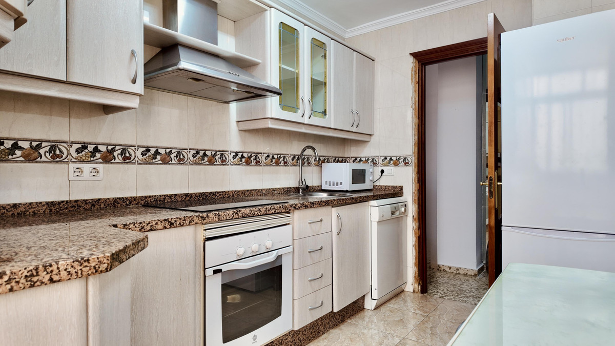 Se vende Apartamento Planta Media de 4 dormitorios en Costa Del Sol, Málaga, España