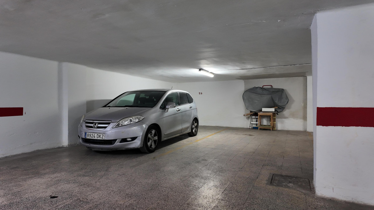Se vende Apartamento Planta Media de 4 dormitorios en Costa Del Sol, Málaga, España