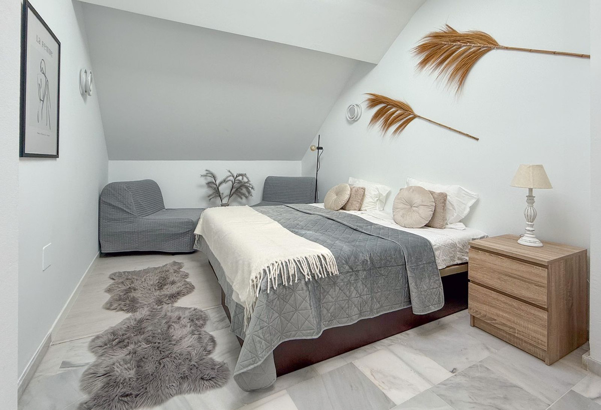 2 Bed Apartment for sale in Torreblanca Costa Del Sol, Málaga, Spain