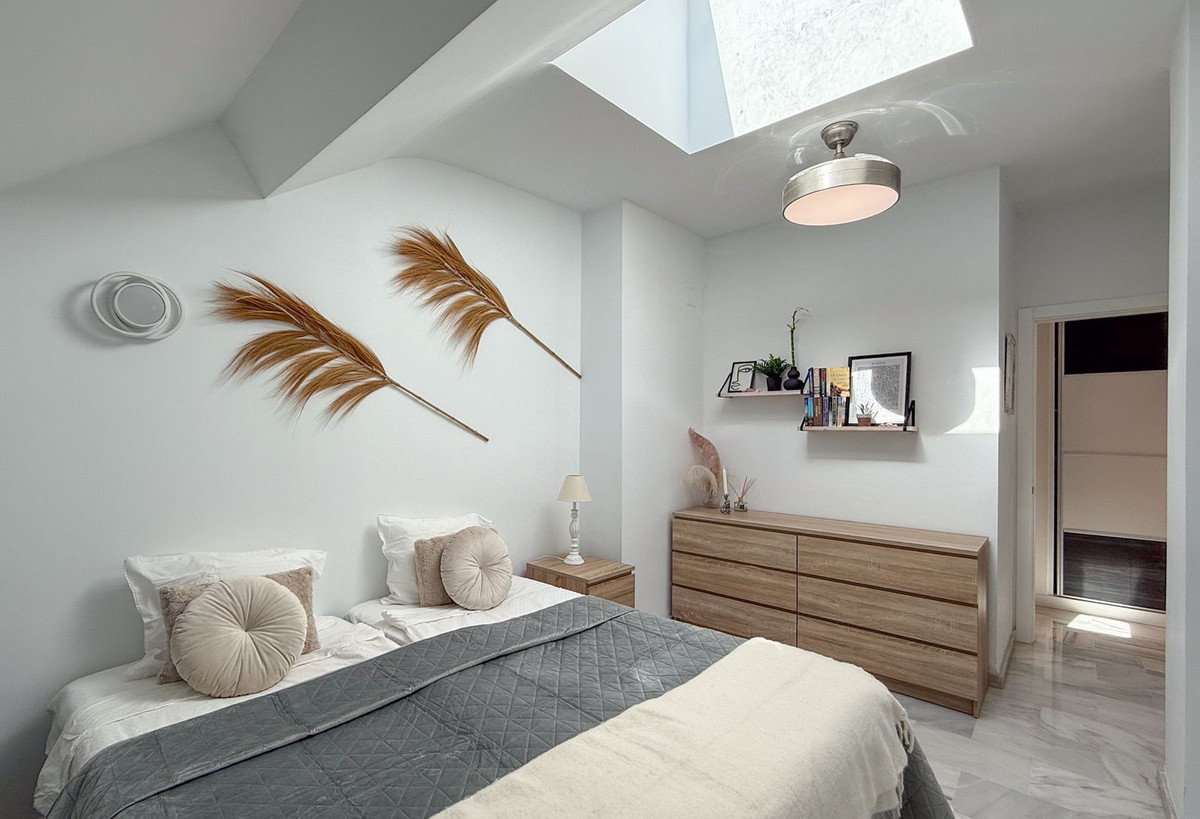 2 Bed Apartment for sale in Torreblanca Costa Del Sol, Málaga, Spain