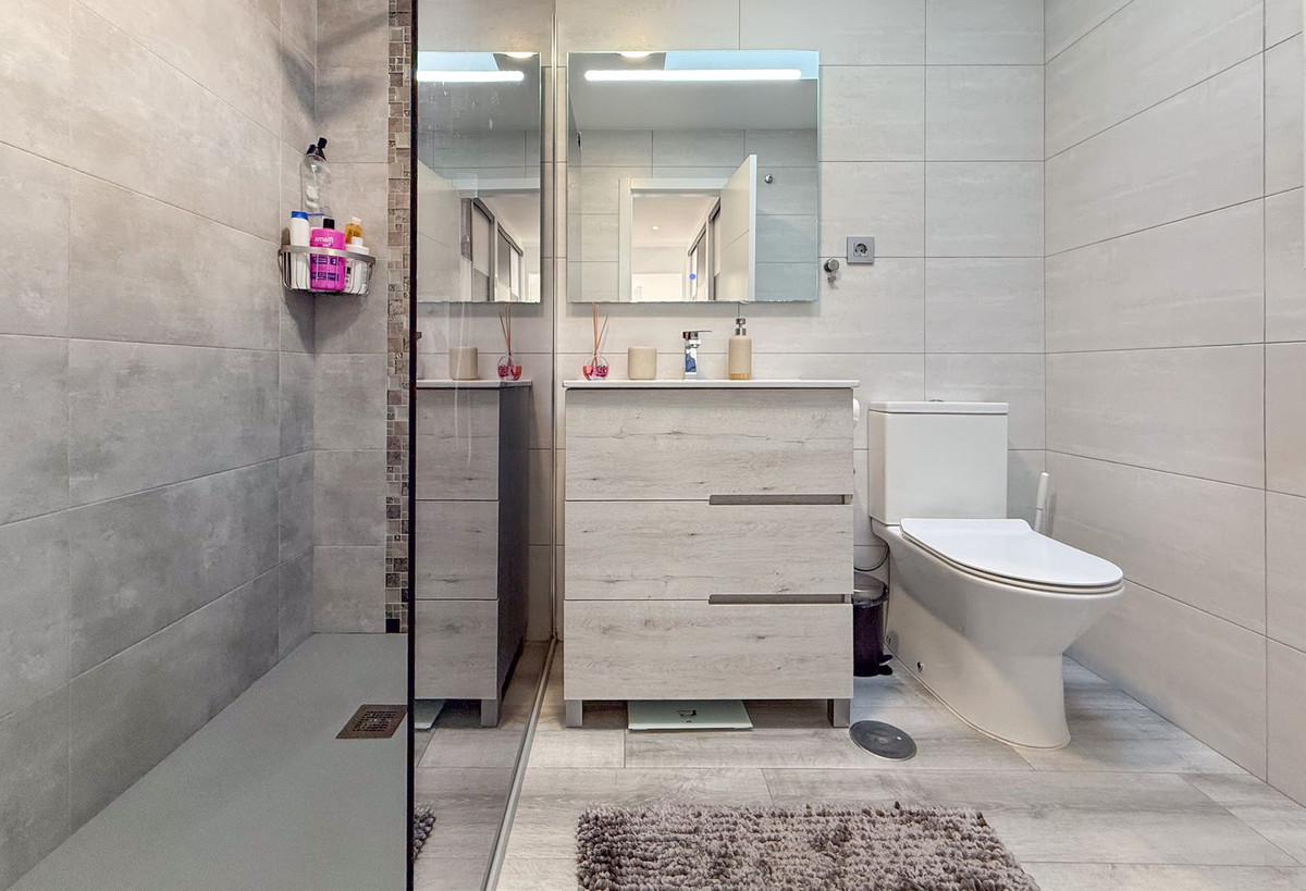 2 Bed Apartment for sale in Torreblanca Costa Del Sol, Málaga, Spain