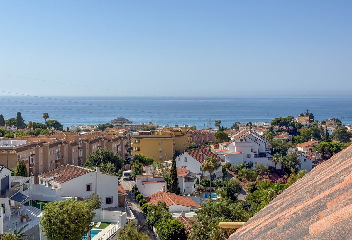 2 Bed Apartment for sale in Torreblanca Costa Del Sol, Málaga, Spain
