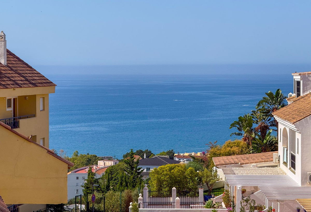 2 Bed Apartment for sale in Torreblanca Costa Del Sol, Málaga, Spain