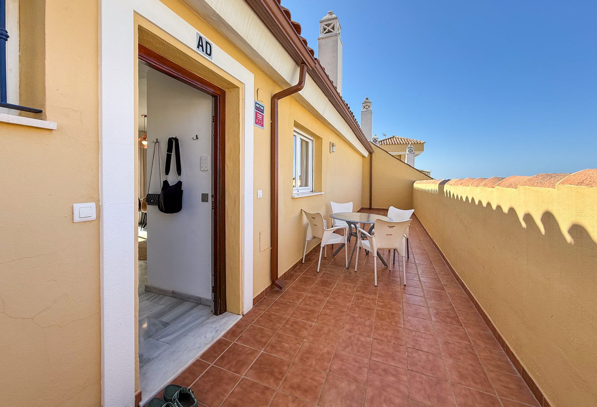 2 Bed Apartment for sale in Torreblanca Costa Del Sol, Málaga, Spain