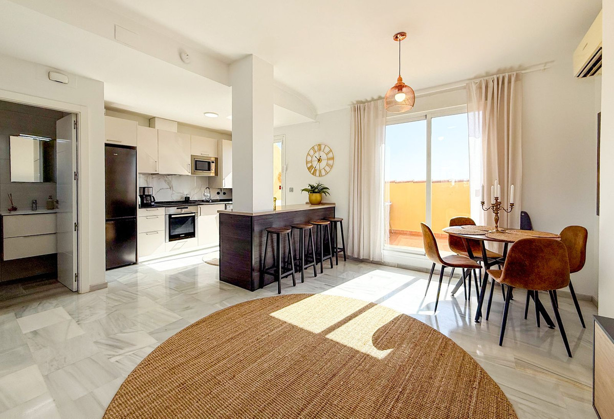 2 Bed Apartment for sale in Torreblanca Costa Del Sol, Málaga, Spain