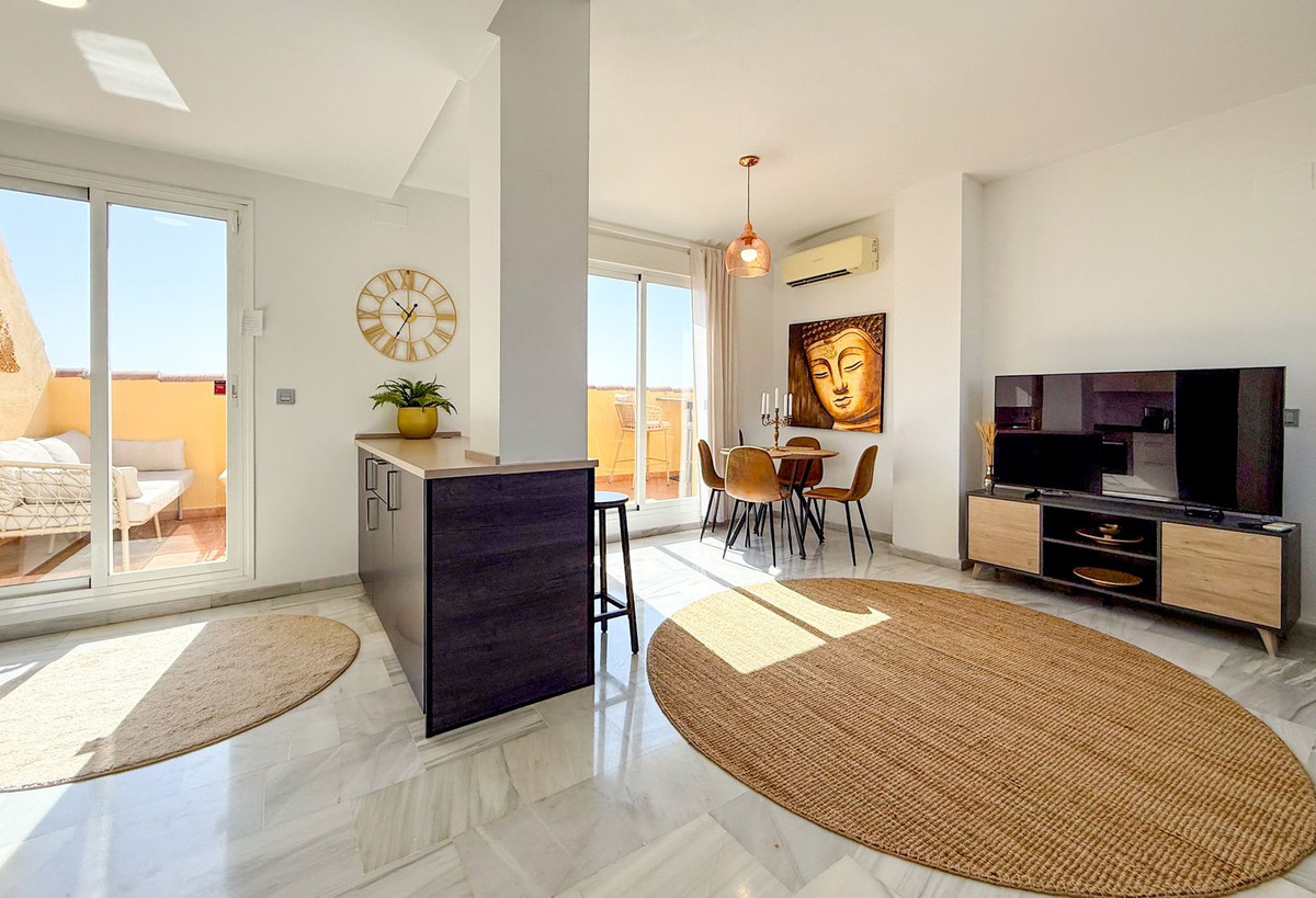 2 Bed Apartment for sale in Torreblanca Costa Del Sol, Málaga, Spain