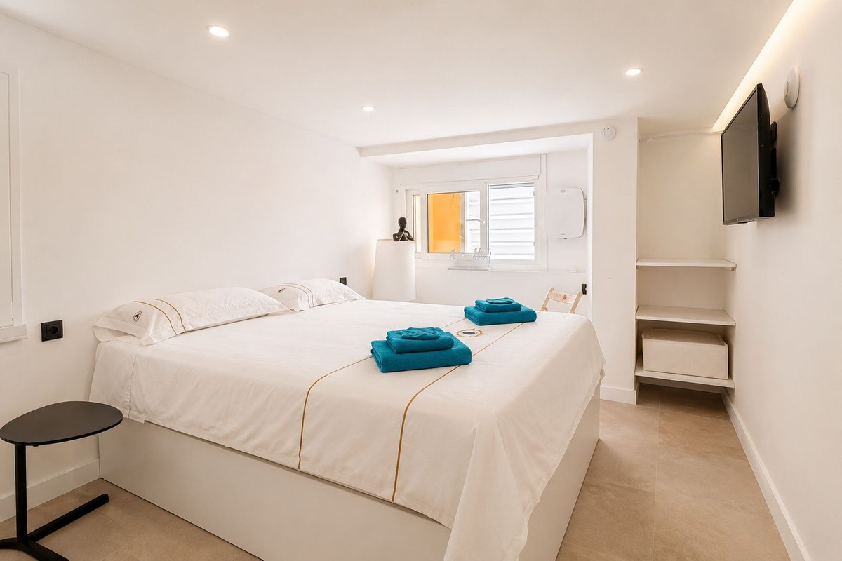 4 Bed Townhouse for sale in Estepona Costa Del Sol, Málaga, Spain