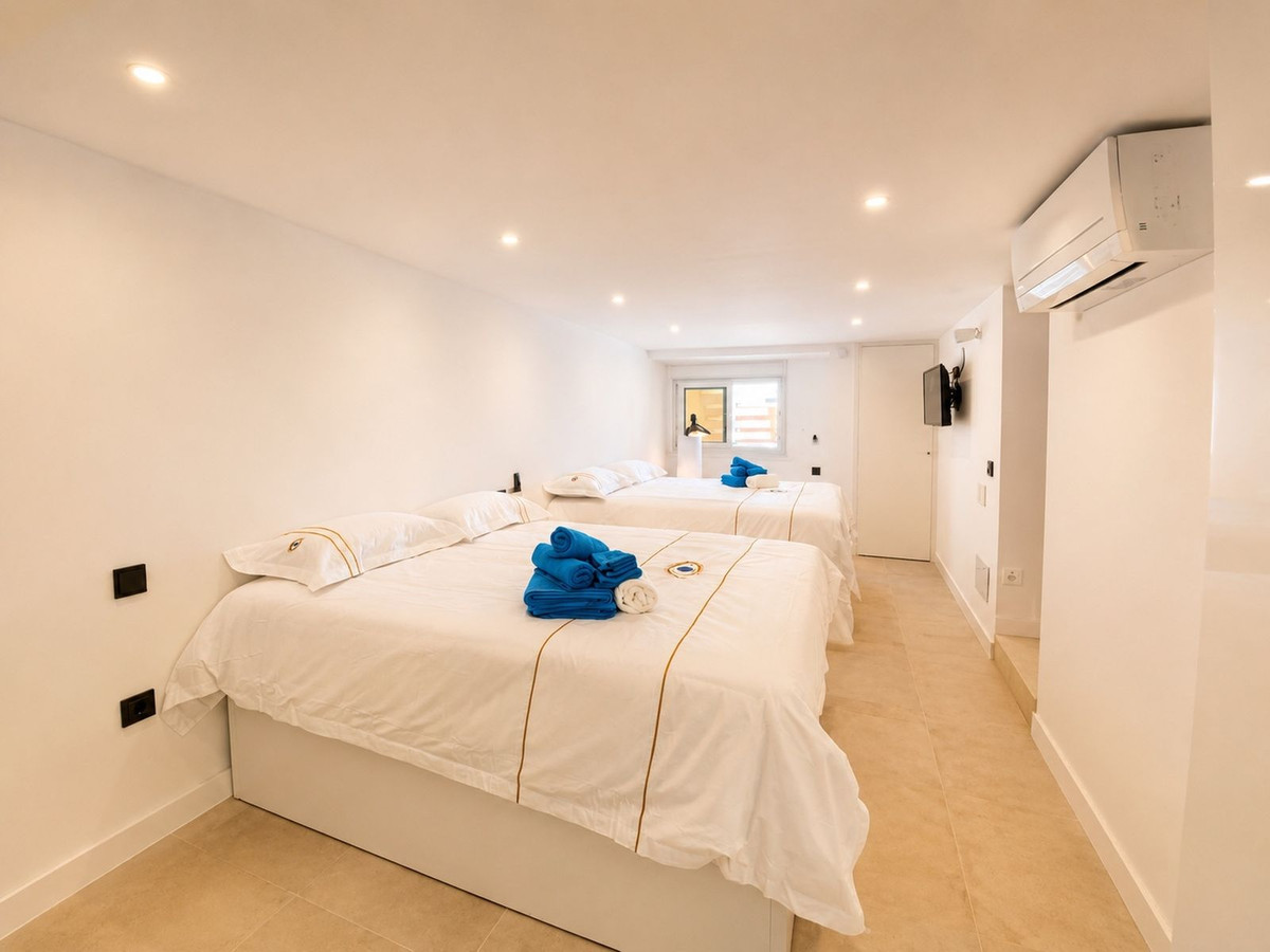 4 Bed Townhouse for sale in Estepona Costa Del Sol, Málaga, Spain